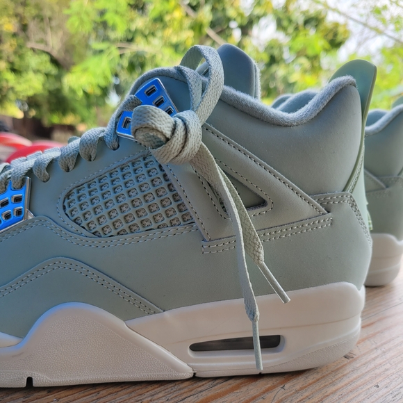 Jordan 4 Seafoam Size 11 Women - Picture 5 of 5